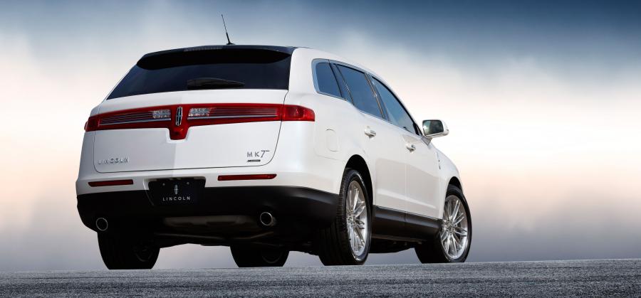  Lincoln MKT 2013 года  (фото 2 из 37)
